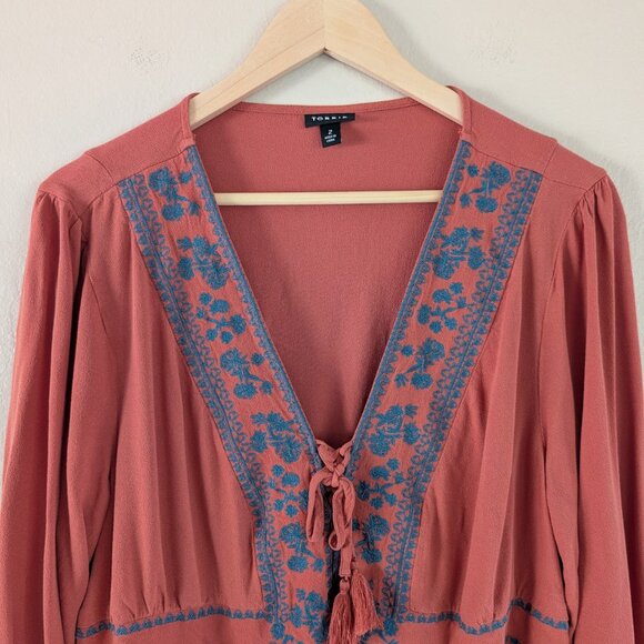 Torrid Size 2 (18/20) Rust Blue Embroidery Lace-Up Babydoll Challis Boho $59.50 - Picture 7 of 10